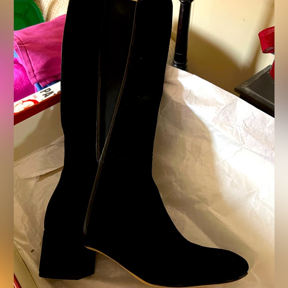 Donald/Pliner Boots. 7.5